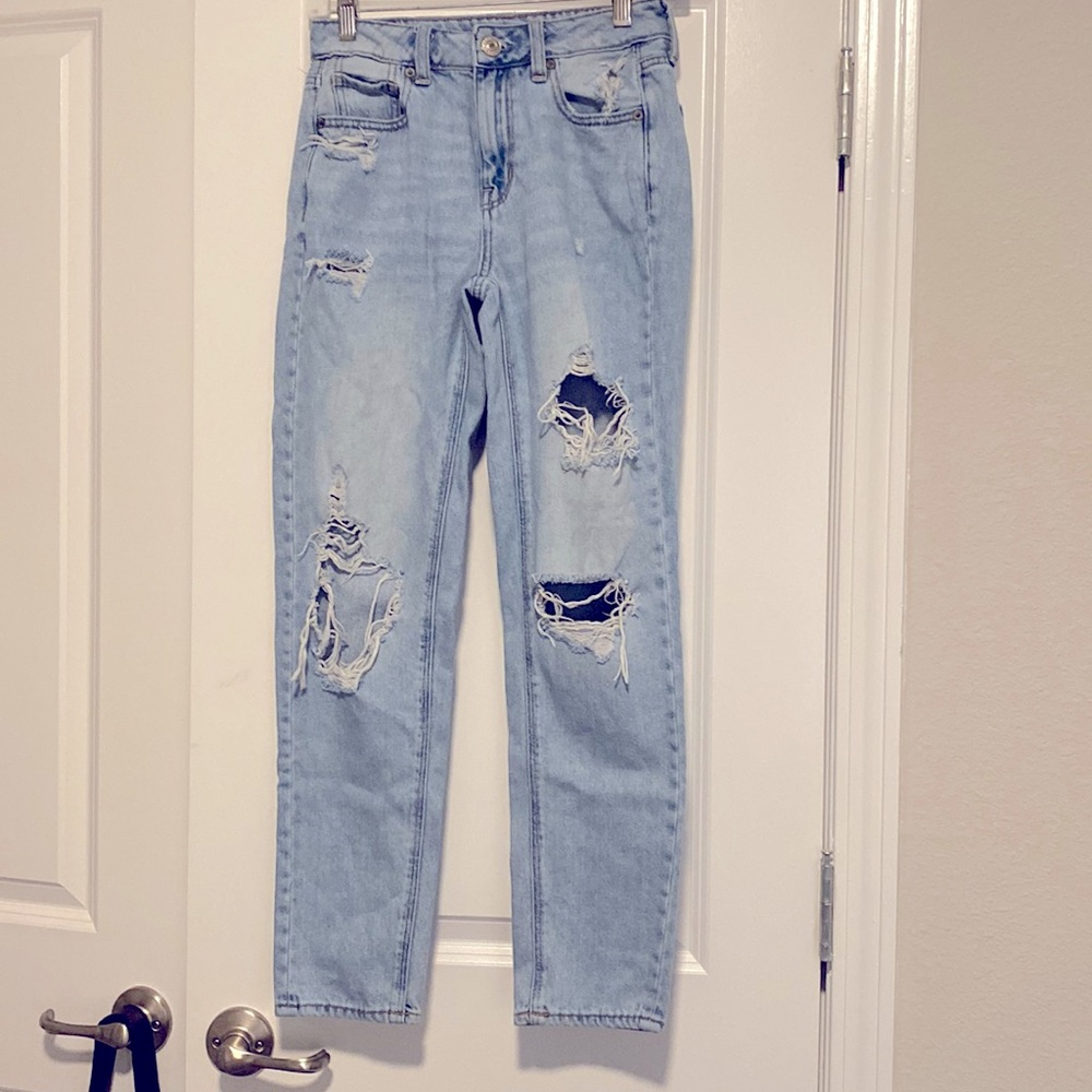 American Eagle Hi rise tomgirl jeans light blue size0 regular